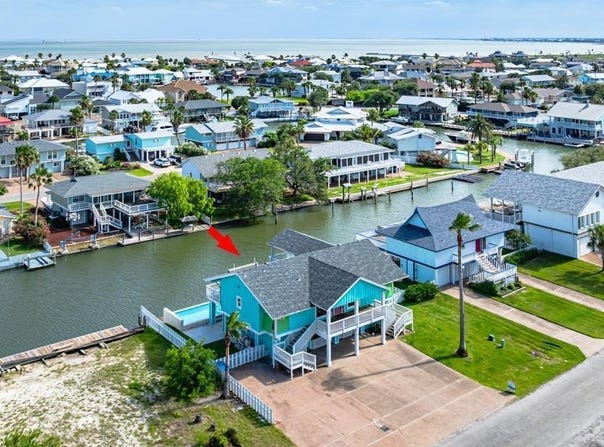 22 Whooping Crane Ln., ROCKPORT, TX 78382
