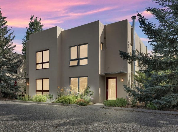 609 Zuni Street, Taos, NM 87571