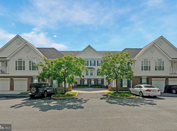 25230 POND VIEW SQUARE, CHANTILLY, VA 20152