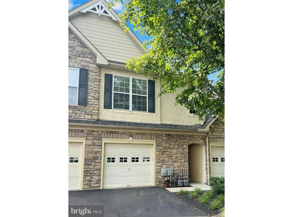 2413 SENTRY COURT, NORRISTOWN, PA 19401