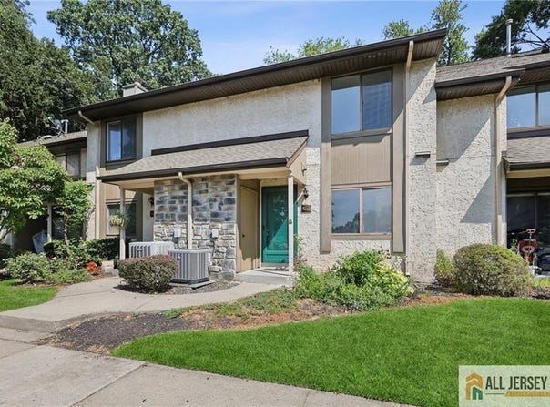 182 Hampshire Drive, Plainsboro, NJ 08536