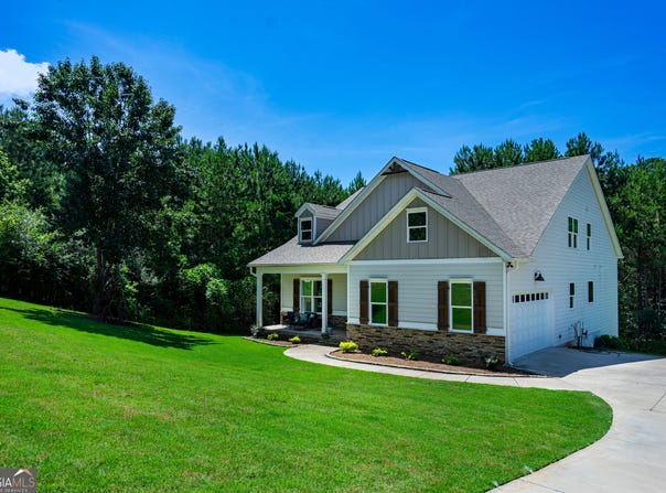 102 Landings, Lagrange, GA 30240