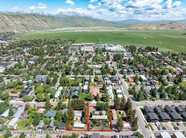580 E HANSEN Avenue, Jackson, WY 83001
