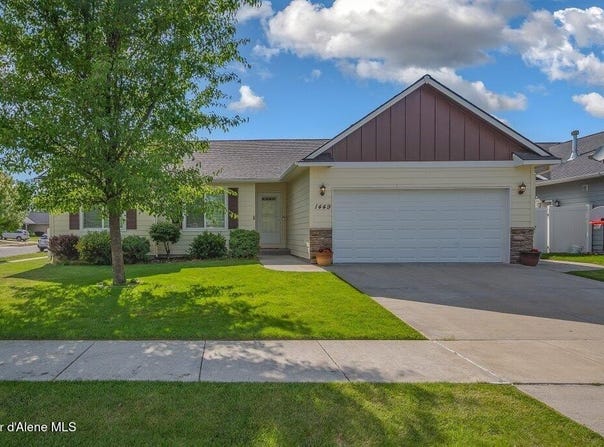 1449 N MOONSTONE ST, Post Falls, ID 83854