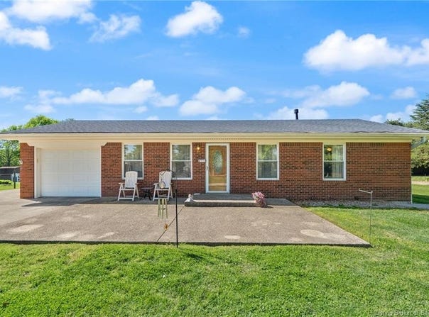 2810 Andrea Drive, Floyds Knobs, IN 47119