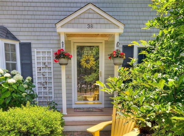 38 Highland Avenue, Barrington, RI 02806