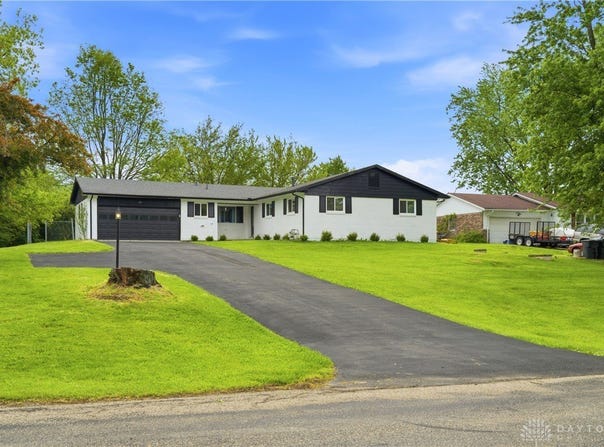 2529 Marinette, Springfield, OH 45503