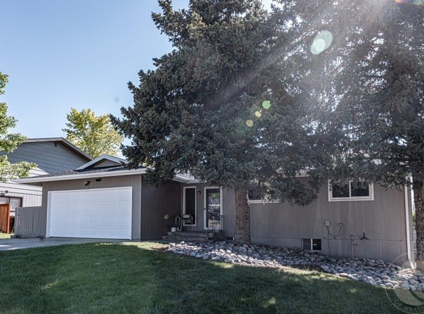 3127 38th ST West, Billings, MT 59102