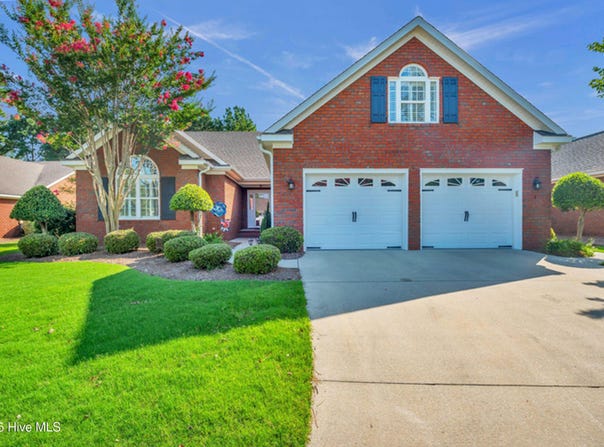 129 Candlewood Drive, Wallace, NC 28466