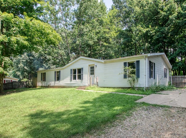 2529 Lake Drive, Allegan, MI 49010