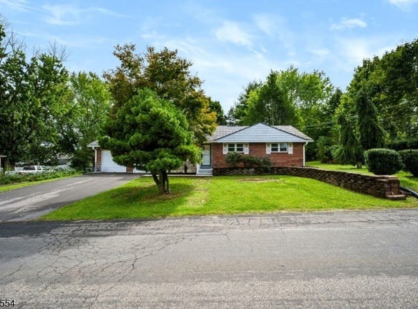 644 Pursel St, Alpha Boro, NJ 08865-4205
