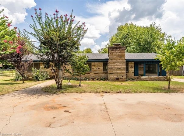 1804 Central  ST, Poteau, OK 74953