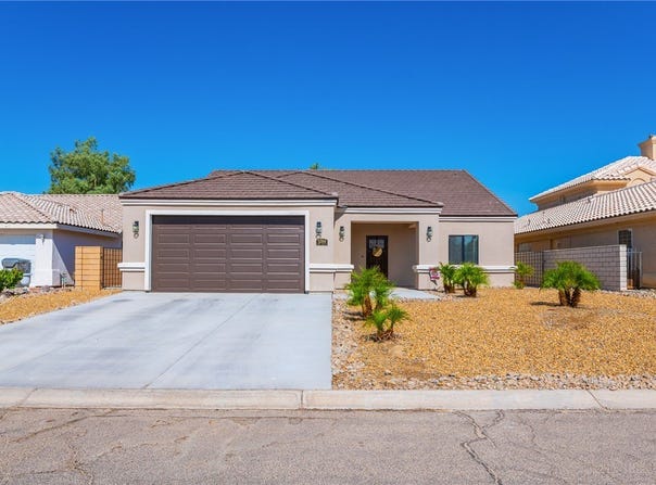5789 S Desert Lakes Drive, Fort Mohave, AZ 86426