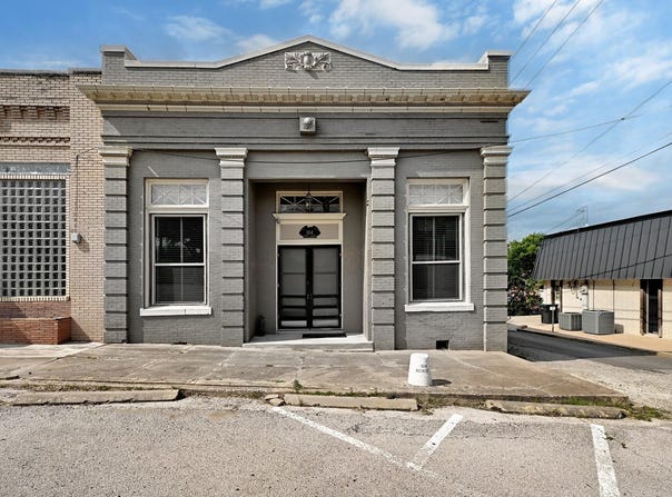 104 Hoxie ST, Coupland, TX 78615