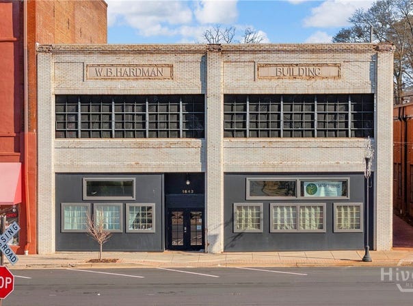 1642 S Broad St, Commerce, GA 30529
