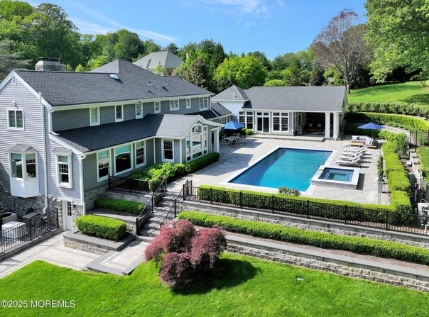 12 Wagon Way, Holmdel, NJ 07733