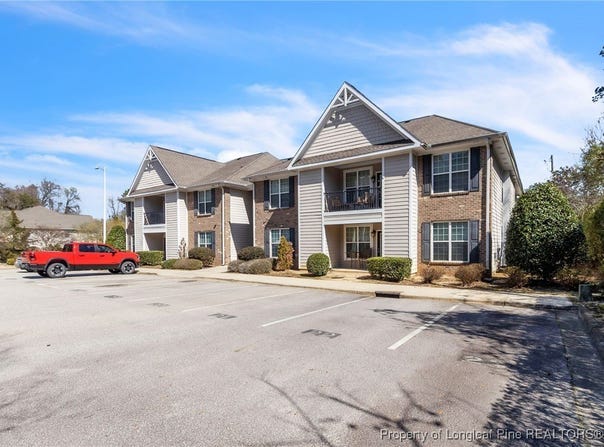 212 Fountainhead Lane unit: 204, Fayetteville, NC 28301