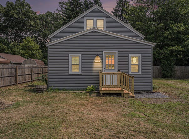 1434 Quarterline Road, Muskegon, MI 49442