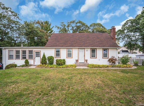79 Wicks Road, Commack, NY 11725