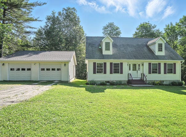 718 Pleasant View Ridge Road, China, ME 04358