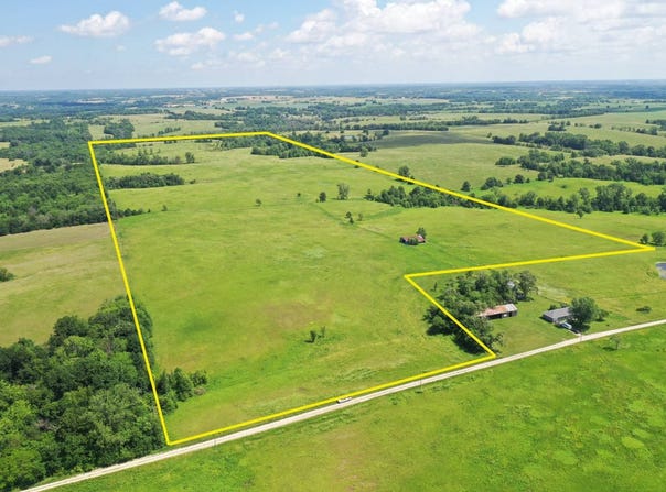 NW 128th St, Modena, MO 64679
