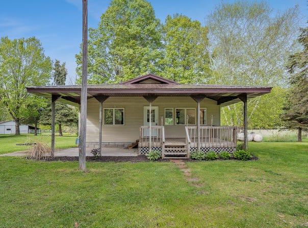 16436 45th Avenue, Barryton, MI 49305