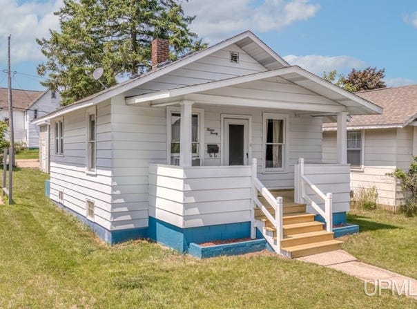 1220 Stockbridge, Iron Mountain, MI 49801