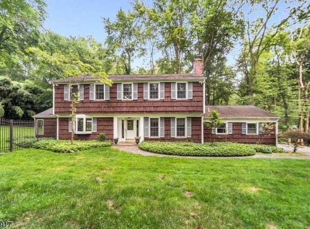 84 Briarwood Ave, Norwood Boro, NJ 07648-2401