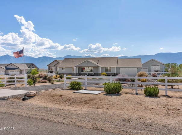 2584 Last Chance Court, Minden, NV 89423
