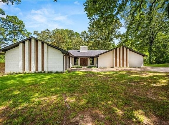 1805 SUSEK Drive, Pineville, LA 71360