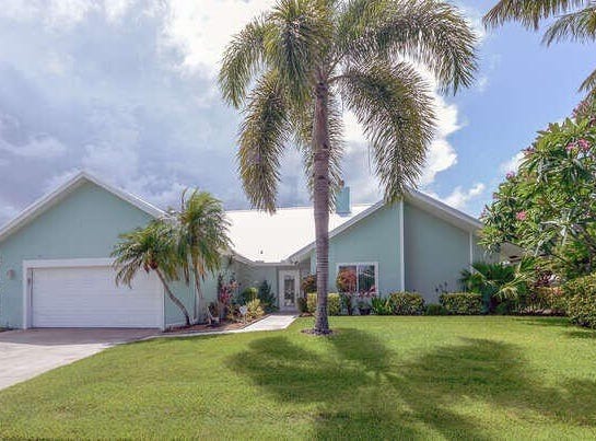 45 Birch Place, Tequesta, FL 33469