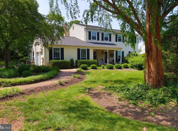 2050 CREEK WAY, LANSDALE, PA 19446