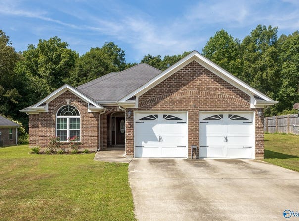 30 Saint Sebastian Drive, Cullman, AL 35057