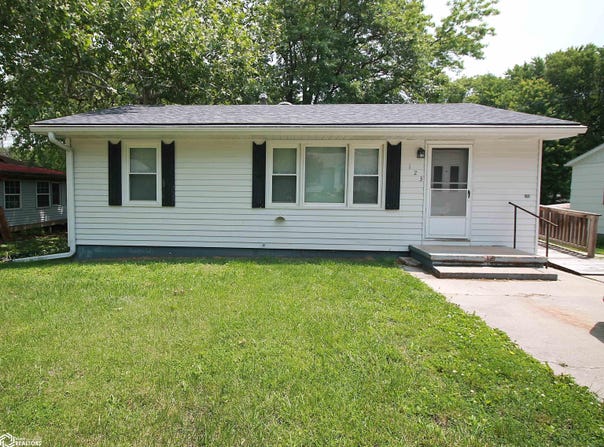 123 N 21st Street, Clarinda, IA 51632