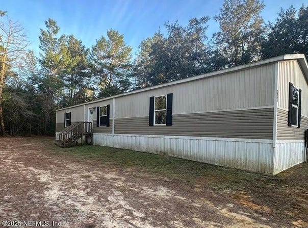 326 GLORIA Avenue, Interlachen, FL 32148
