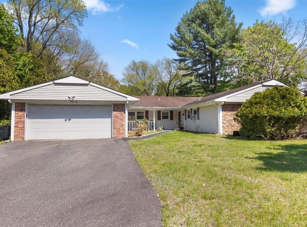 46 Hargrove Drive, Stony Brook, NY 11790