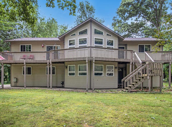 8945 Margery Drive, Delton, MI 49046
