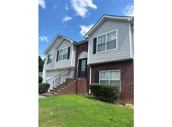 1550 BLOSSOM Drive, Atlanta, GA 30349