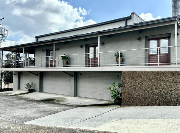 126 N Broadway, McComb, MS 39648