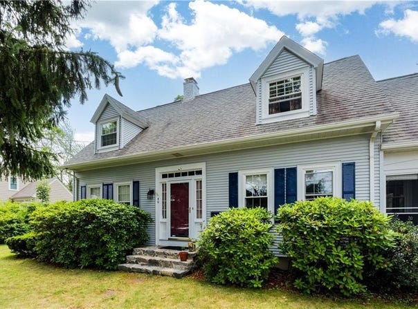 40 Grandview Avenue, Lincoln, RI 02865