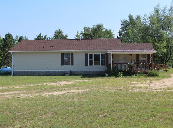 12375 9 Mile Road, Kaleva, MI 49645