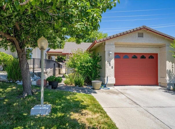 726 Stonebriar Trail, Redding, CA 96003