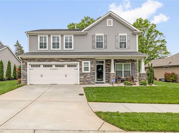 6212 Hampton Chase Drive, Clemmons, NC 27012