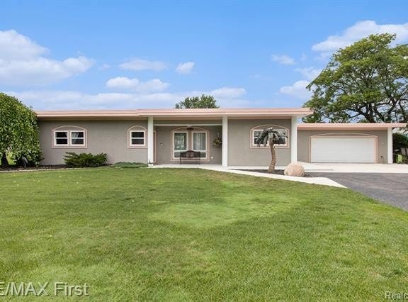 48855 Salt River Drive, Chesterfield, MI 48047