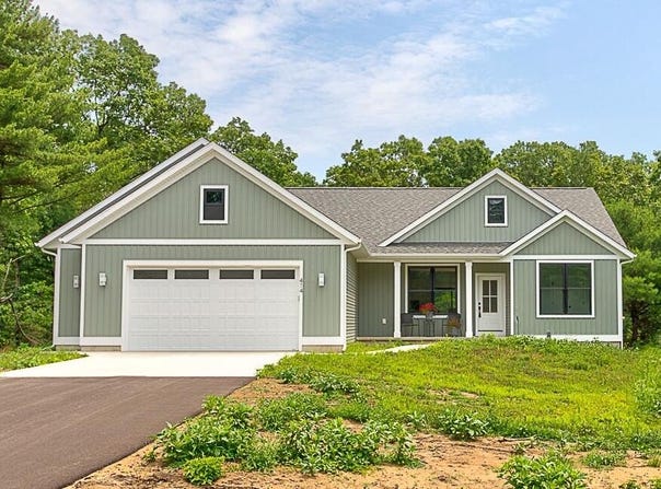 414 Sabine Drive, Muskegon, MI 49442