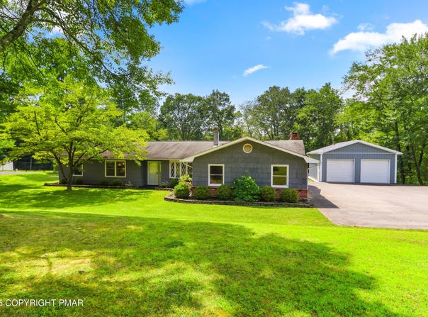 540 Rolling Pines Drive, Saylorsburg, PA 18353