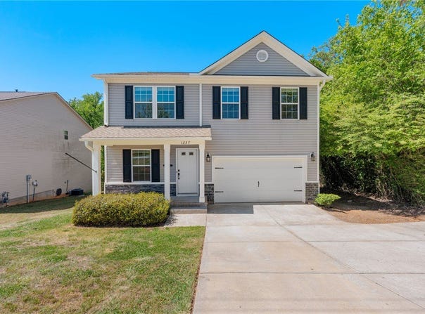 1237 Madden Bridge Road, Central, SC 29630