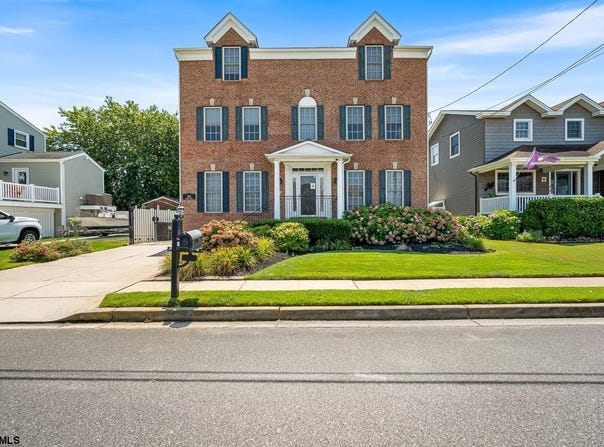 20 Heald Rd, Brigantine, NJ 08203