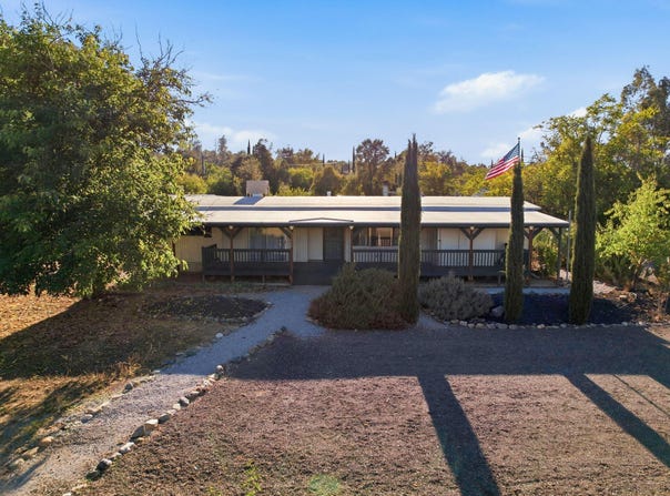 11908 Buena Vista Court, Bella Vista, CA 96008