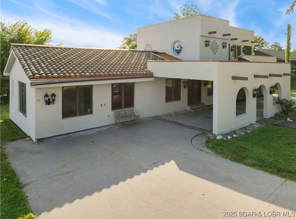 45 Lake Road, Camdenton, MO 65020